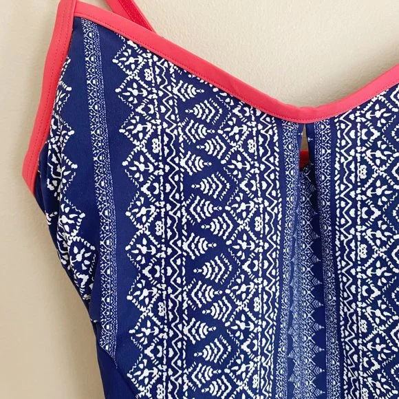 LL Bean blue white pattern one piece swimsuit sz 4 - Picture 3 of 7